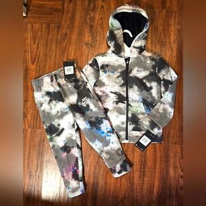 Size 2T Nike Outfit